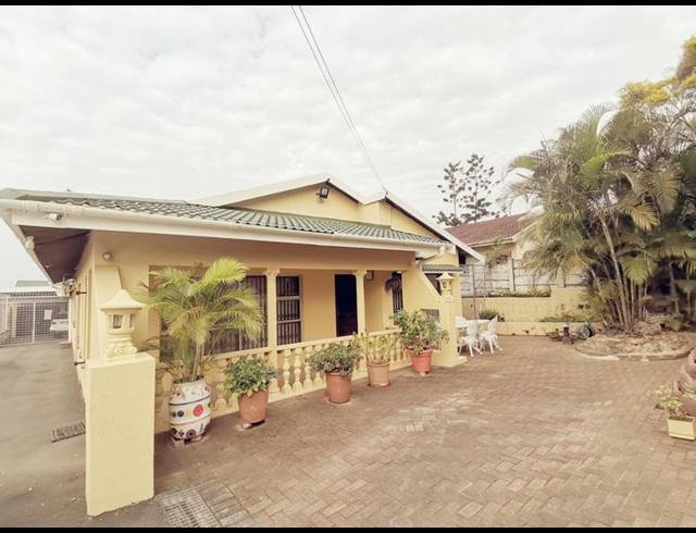 4 BEDROOM HOUSE FOR SALE IN RESERVOIR HILLS